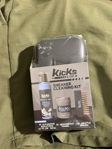 New sneaker cleaning - sneaker, kit
